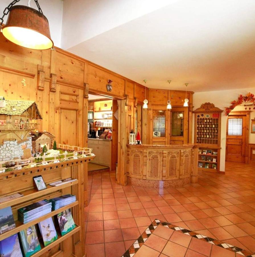 Hotel Fantelli Folgarida Buitenkant foto