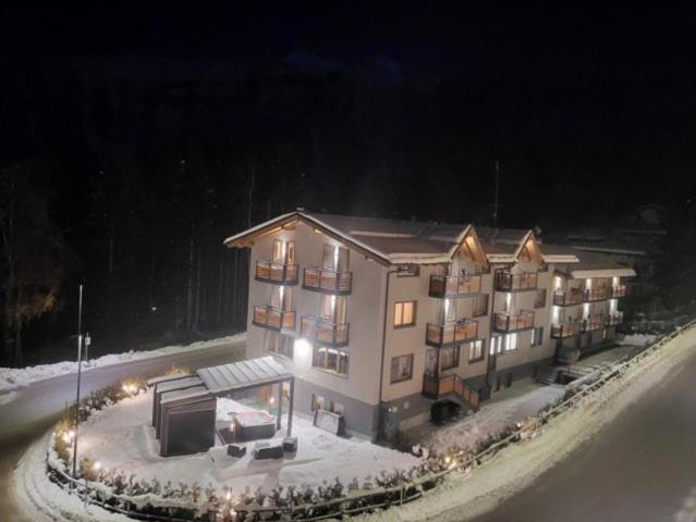 Hotel Fantelli Folgarida Buitenkant foto