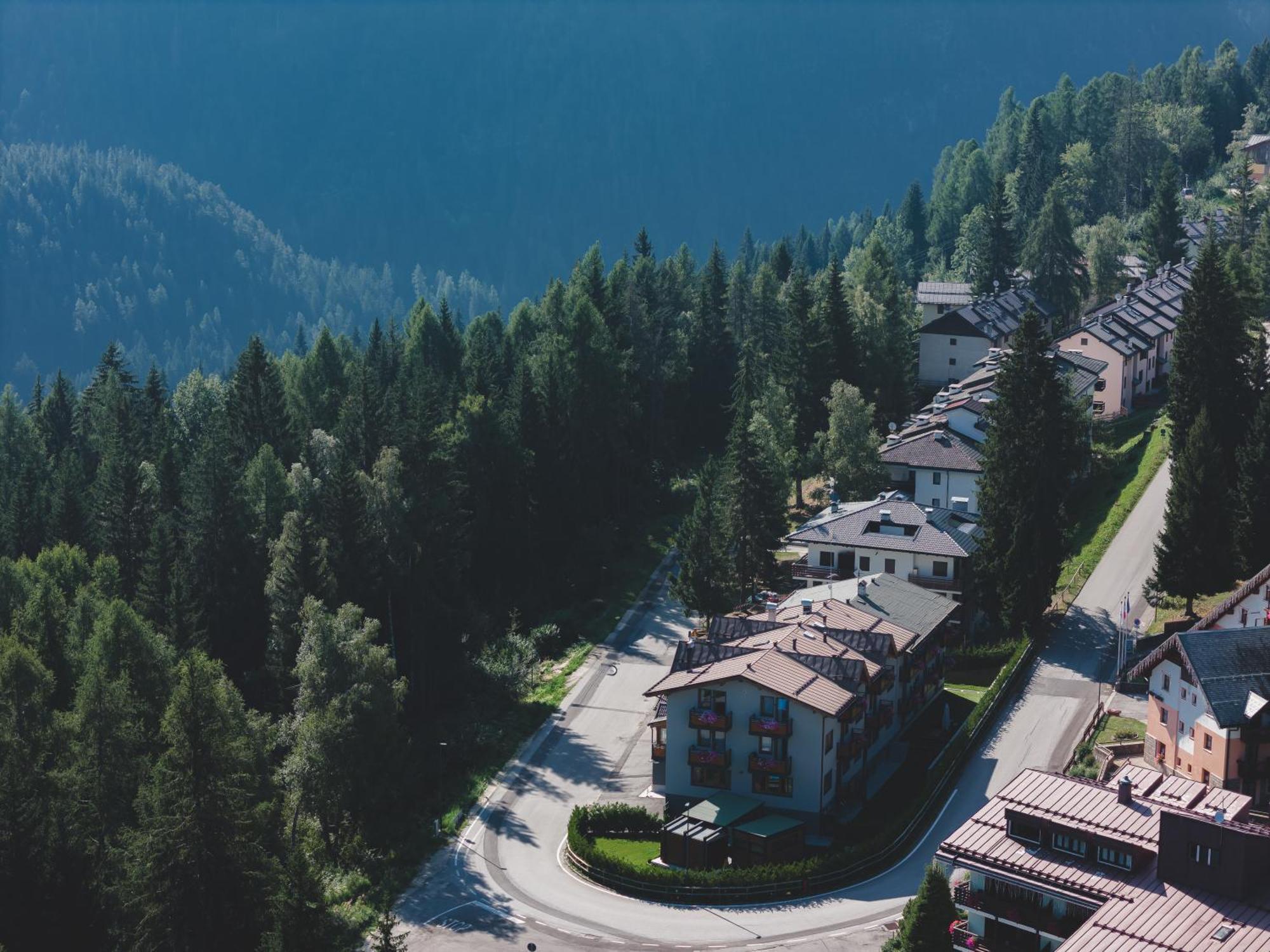 Hotel Fantelli Folgarida Buitenkant foto